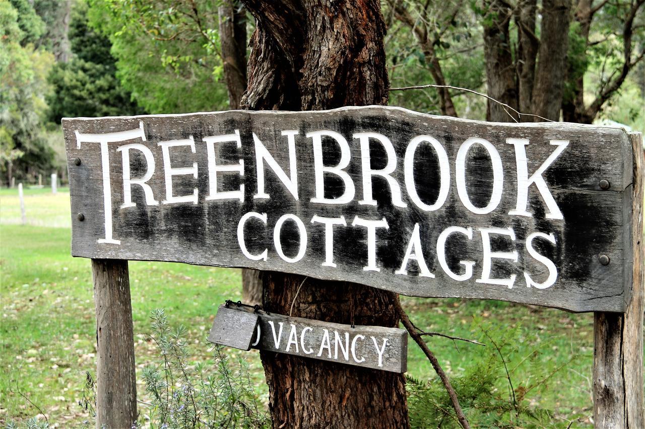 Treenbrook Cottages Pemberton Exterior photo